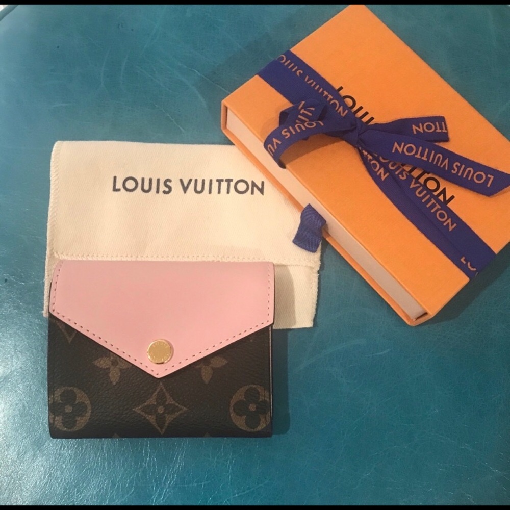💕LOUIS VUITTON ZOE WALLET 💕